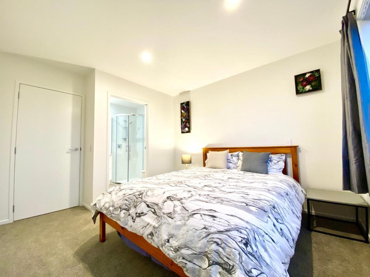 Stunning Townhouse - Walking To Botany Shopping Center Apartment Auckland Luaran gambar