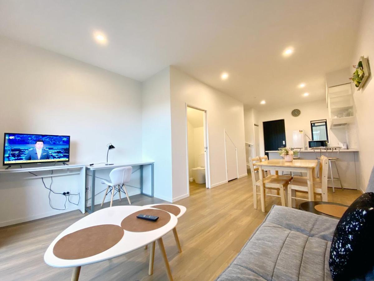 Stunning Townhouse - Walking To Botany Shopping Center Apartment Auckland Luaran gambar