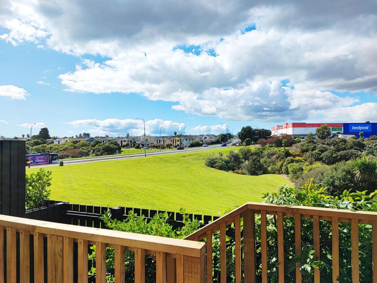 Stunning Townhouse - Walking To Botany Shopping Center Apartment Auckland Luaran gambar