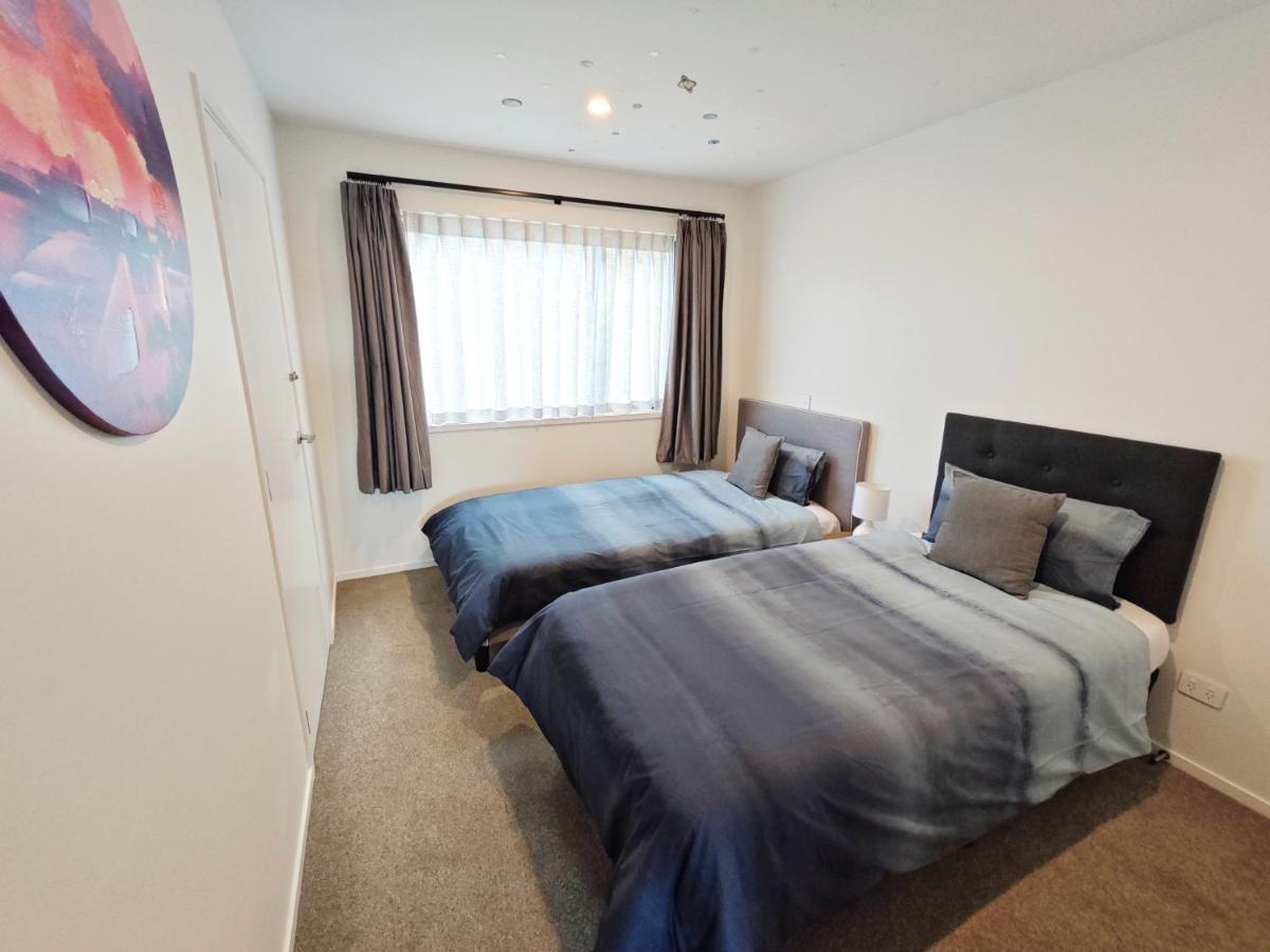 Stunning Townhouse - Walking To Botany Shopping Center Apartment Auckland Luaran gambar